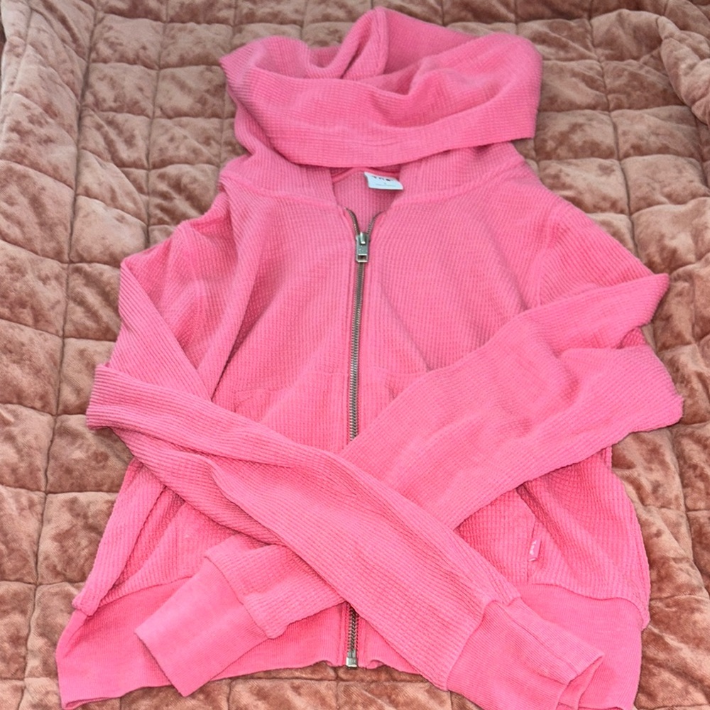 Aritzia Zip up sweatshirt